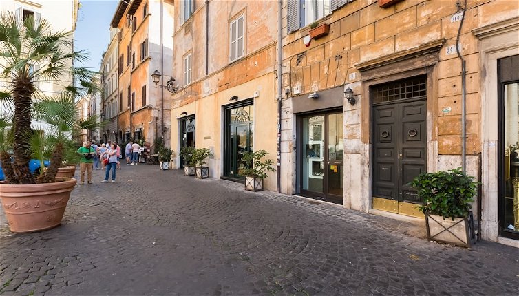 Photo 1 - Piazza Navona-Coronari House