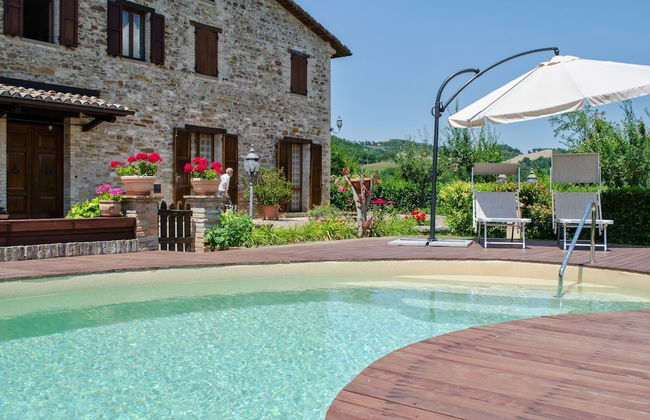 Pet-friendly Villa With Pool - Photo 52