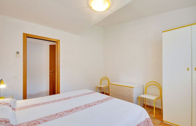 Pet-friendly Villa With Pool - Photo 22