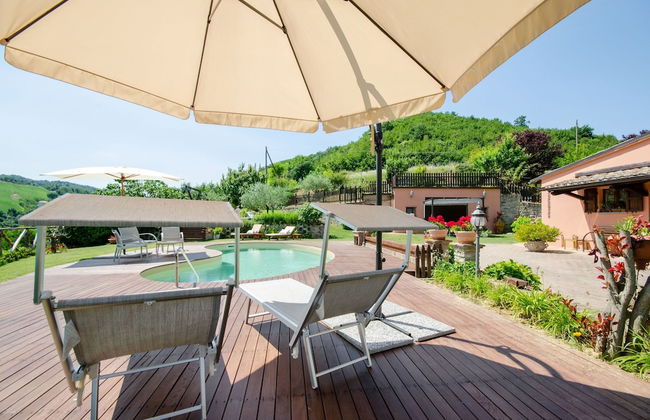 Pet-friendly Villa With Pool - Photo 39