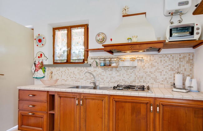 Pet-friendly Villa With Pool - Photo 16