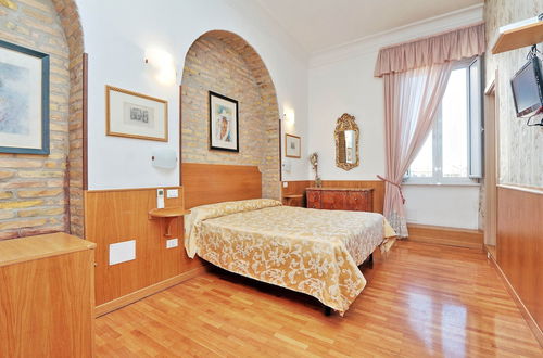 Photo 5 - Sonnino Suite