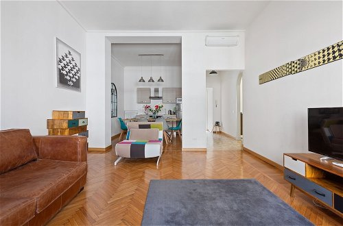 Foto 12 - Roomy Apartment Duomo & San Babila