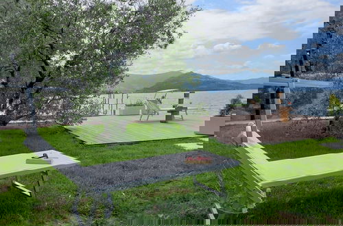 Photo 28 - Apartment by Lake Iseo With Stunning Views