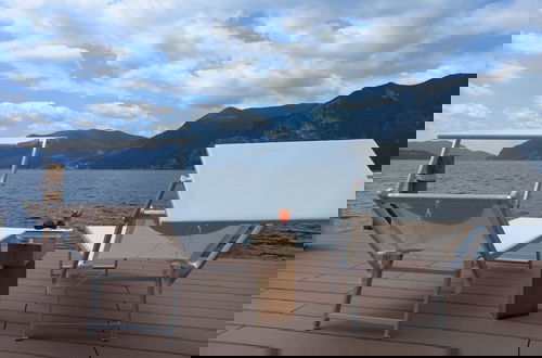 Photo 26 - Apartment by Lake Iseo With Stunning Views