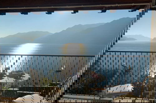 Photo 21 - Apartment by Lake Iseo With Stunning Views