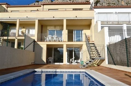 Photo 1 - Casa con piscina y bonitas vistas al mar