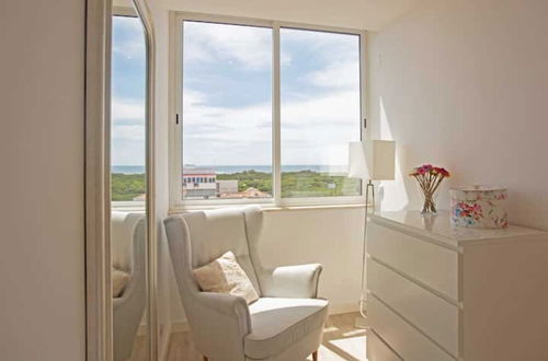 Photo 13 - Magnificent 1 Bedroom Apartment With Views Over The Ocean