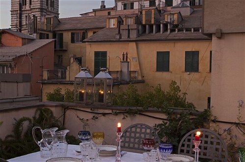 Photo 17 - Sui tetti del centro di Genova