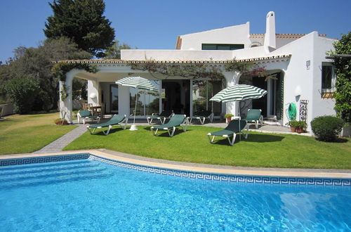 Photo 1 - Fantastic Villa in Albufeira With Private Swimming Pool