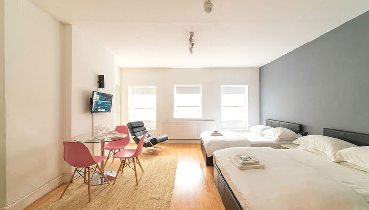 Foto 1 - Spacious Studio Apartment Soho Square