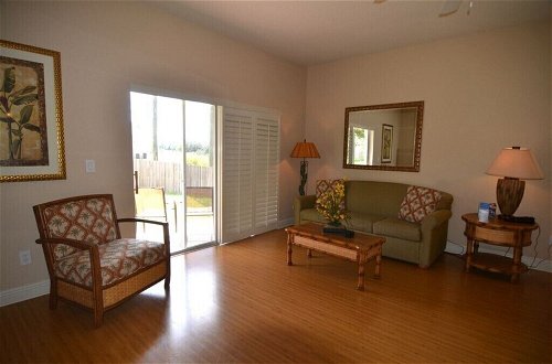 Photo 1 - 3500cal Stunning Town Home In Regal Plams
