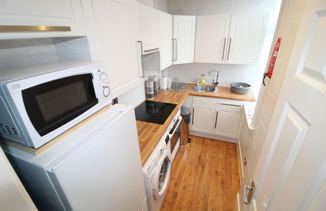 Stunning one Bedroom Apartment in Bournemouth - Photo 1