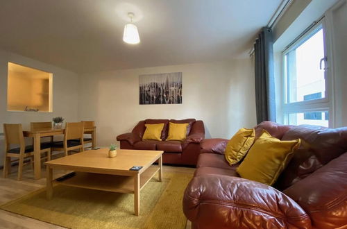 Foto 7 - Remarkable 2-bed Apartment in Glasgow