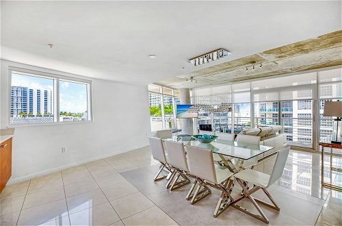 Photo 22 - Spacious 3-Bedroom in the Heart Miami