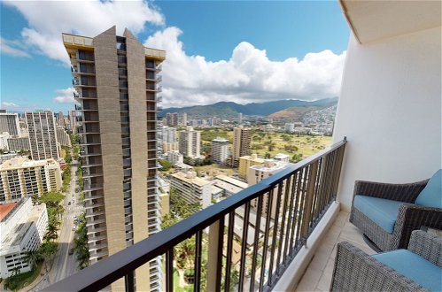 Foto 30 - Artsy 32nd Floor Condo with Modern Furnishings & Gorgeous Ocean Views by Koko Resort Vacation Rentals
