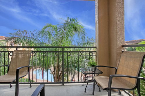 Photo 28 - 3 Bed 3 Bath Pool View High End Corner Condo