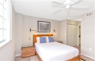 Photo 3 - Dharma Home Suites Coral Gables at Gables Grand Plaza