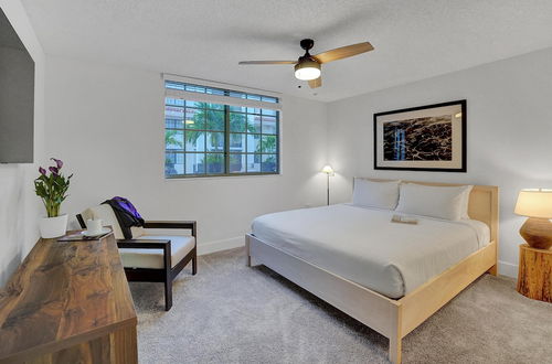 Photo 25 - Dharma Home Suites Coral Gables at Gables Grand Plaza