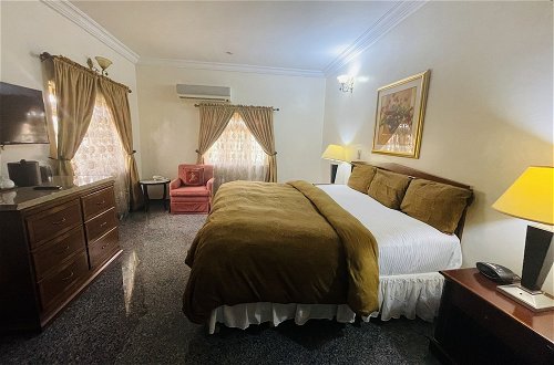 Foto 9 - Inkova apartment and suites