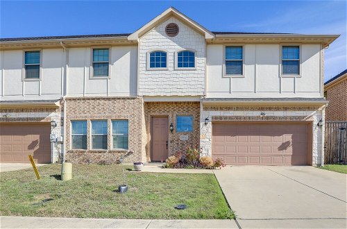 Photo 24 - Family-friendly Irving Townhome w/ Yard