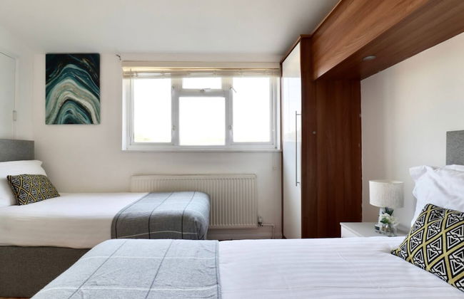 Skyvillion - Valley Way - 3bed House In Stevenage - Foto 3