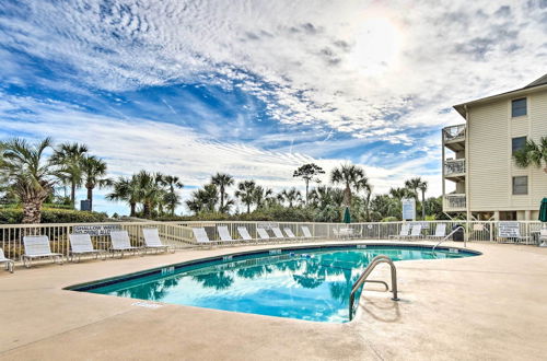 Photo 27 - Oceanfront Condo: Heated Pool & Steps to Beach