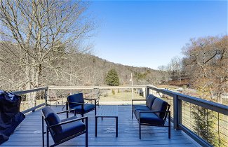 Photo 2 - Beautiful Blowing Rock Home w/ Private Deck