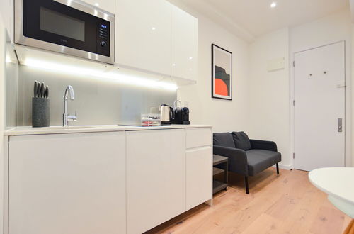 Photo 9 - Regents Serviced Apartments by Concept Apartments