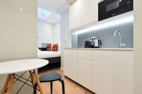 Photo 15 - StayPrime Fitzrovia Serviced Apartments