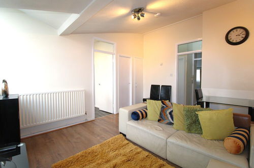 Photo 7 - Stunning 1-bed Apartment in London