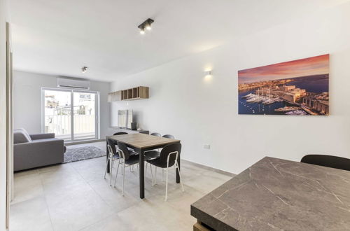 Photo 20 - Gzira Suite 14-hosted by Sweetstay