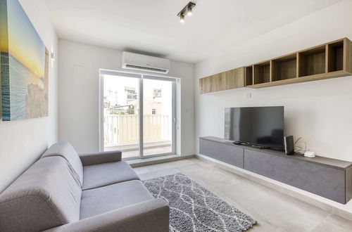 Photo 18 - Gzira Suite 14-hosted by Sweetstay