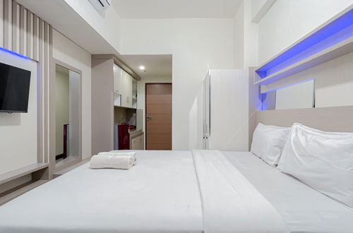 Photo 5 - Relaxing Studio Room Vida View Makassar Apartment