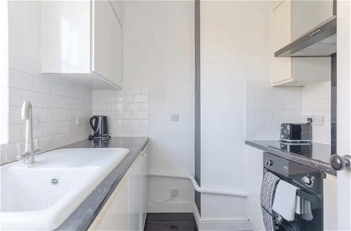 Photo 8 - Chic and Cosy 1BD Flat - Bethnal Green