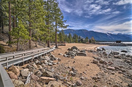 Foto 18 - Lake Tahoe Shoreside Retreat: Stunning Lake Views