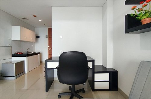 Photo 26 - Nice And Comfy 1Br At Dago Suites Apartment