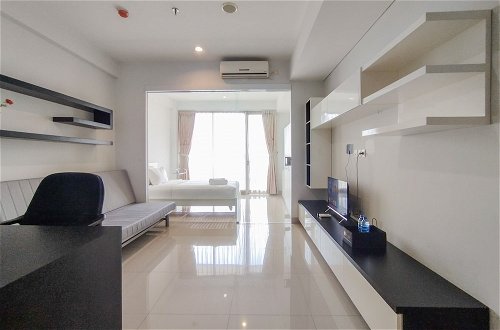 Photo 33 - Nice And Comfy 1Br At Dago Suites Apartment