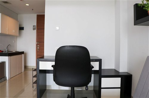 Foto 46 - Nice And Comfy 1Br At Dago Suites Apartment
