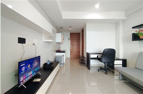 Photo 24 - Nice And Comfy 1Br At Dago Suites Apartment