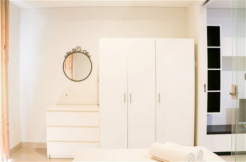 Photo 3 - Nice And Comfy 1Br At Dago Suites Apartment