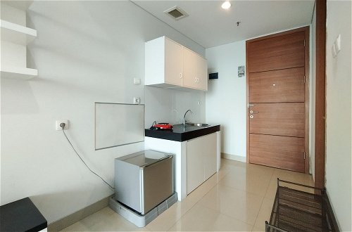 Photo 15 - Nice And Comfy 1Br At Dago Suites Apartment
