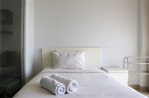 Foto 5 - Nice And Comfy 1Br At Dago Suites Apartment