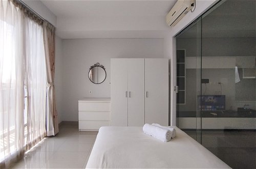 Photo 14 - Nice And Comfy 1Br At Dago Suites Apartment