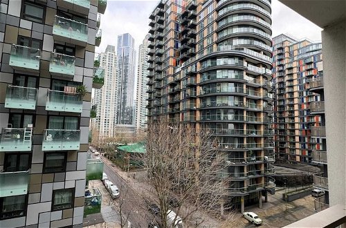 Foto 12 - Contemporary 2BD Flat W/balcony Canary Wharf