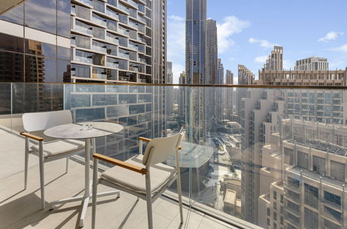 Photo 14 - Maison Privee -Splendid Apt in Address Opera cls to Burj Khalifa