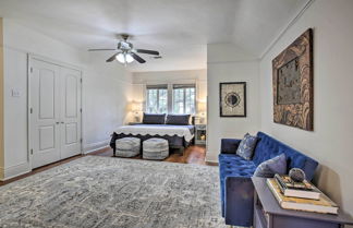 Foto 1 - Spacious Uptown Condo in Walkable Location