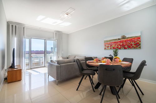 Photo 33 - Bright and Modern 2 Bed Apartment Vale de Parra by Ideal Homes