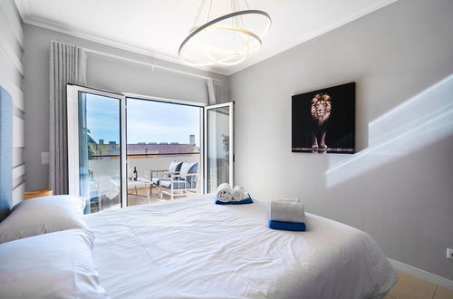 Photo 16 - Bright and Modern 2 Bed Apartment Vale de Parra by Ideal Homes