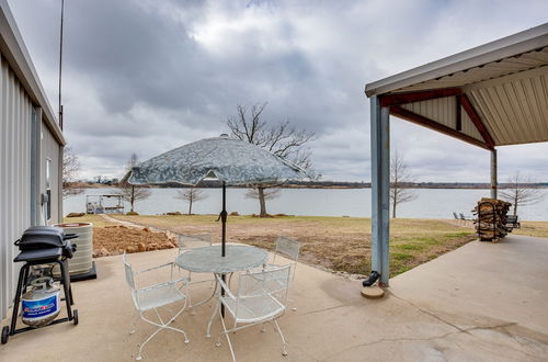 Photo 40 - Van Vacation Rental w/ Private Lake Access & Dock